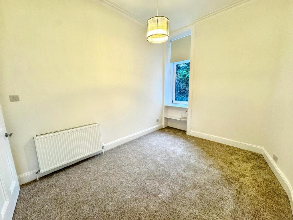 Bedroom 2 (2)