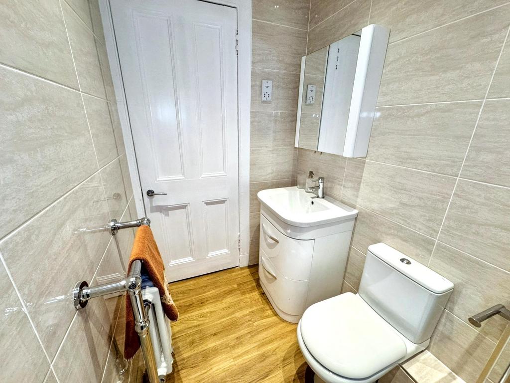 Shower-room 2