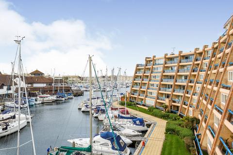 2 bedroom flat to rent, Port Way, Portsmouth, PO6