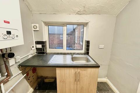 2 bedroom flat to rent, Irthing Avenue, Newcastle Upon Tyne NE6