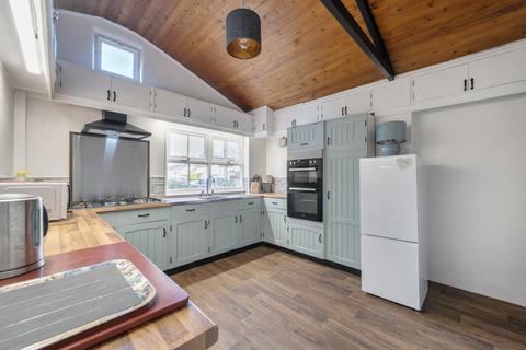 undefined, Portsmouth Road, Cobham, KT11