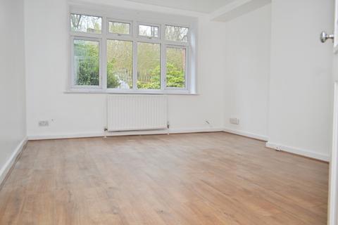 3 bedroom semi-detached house to rent, Clough Top Road, Manchester