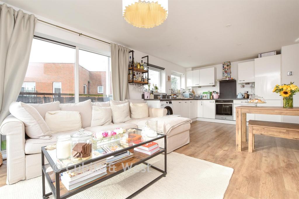 Kitchen/Living Area