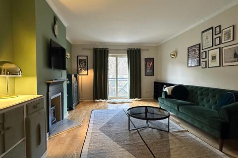 Hawthornbank Lane, Dean Village, Edinburgh, EH4