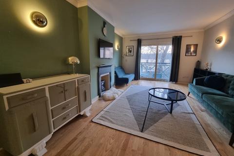 2 bedroom flat to rent, Hawthornbank Lane, Dean Village, Edinburgh, EH4