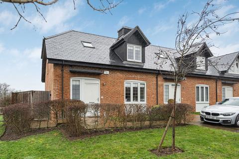 2 bedroom end of terrace house for sale, The Saddlery, Little Bookham