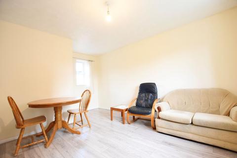 1 bedroom flat to rent, Granville Road, Ilford, IG1