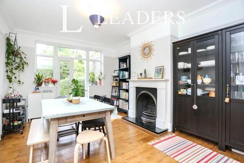 undefined, Le May Avenue, SE12