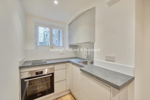 Studio to rent, Cormont Road, Camberwell, London, SE5