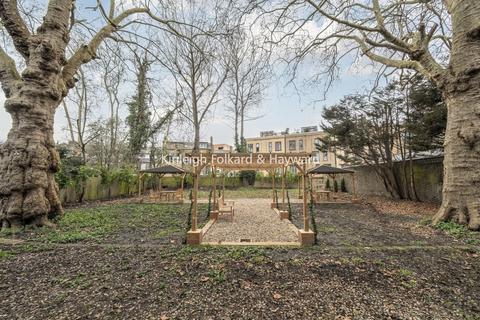 Studio to rent, Cormont Road, Camberwell, London, SE5