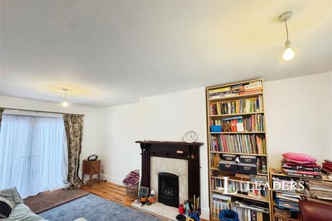 3 bedroom semi-detached house to rent, Davenport Avenue, Crewe, Cheshire, CW2