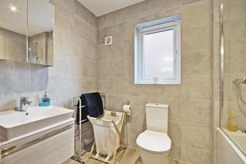 undefined, Leckhampton GL53 0FE