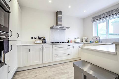 undefined, Leckhampton GL53 0FE