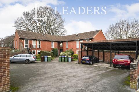 2 bedroom flat to rent, Sandringham Court, GL53