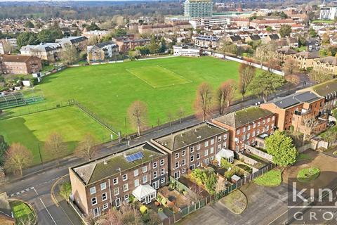 undefined, Wellington Road, Bush Hill Park