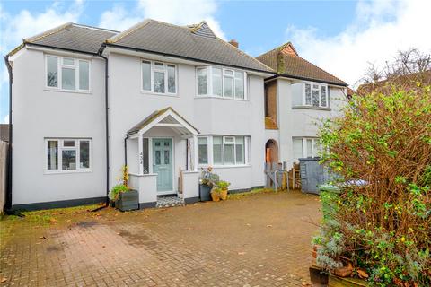 undefined, Chertsey Road, Twickenham