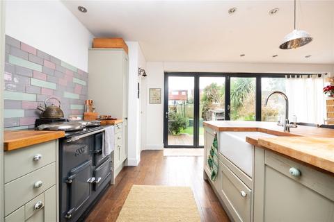 undefined, Chertsey Road, Twickenham