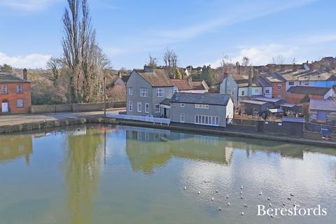 3 bedroom end of terrace house for sale, North Street, Dunmow, CM6