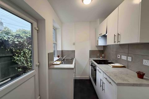 2 bedroom terraced house for sale, Margaret Street, Felixstowe, IP11