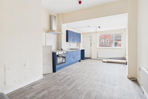 3 bedroom property to rent, Colston Street, Newcastle Upon Tyne