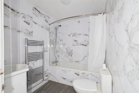 3 bedroom property to rent, Colston Street, Newcastle Upon Tyne
