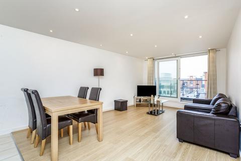2 bedroom flat to rent, The Crescent, Gunwharf Quays, Portsmouth, PO1