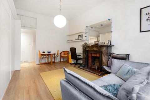 Studio to rent, Gwendwr Road, West Kensington, London, W14