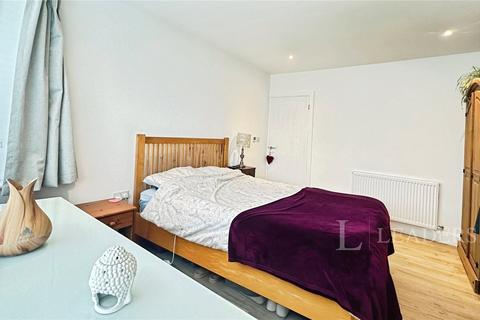 undefined, Riverside Road, Luton, Bedfordshire, LU3