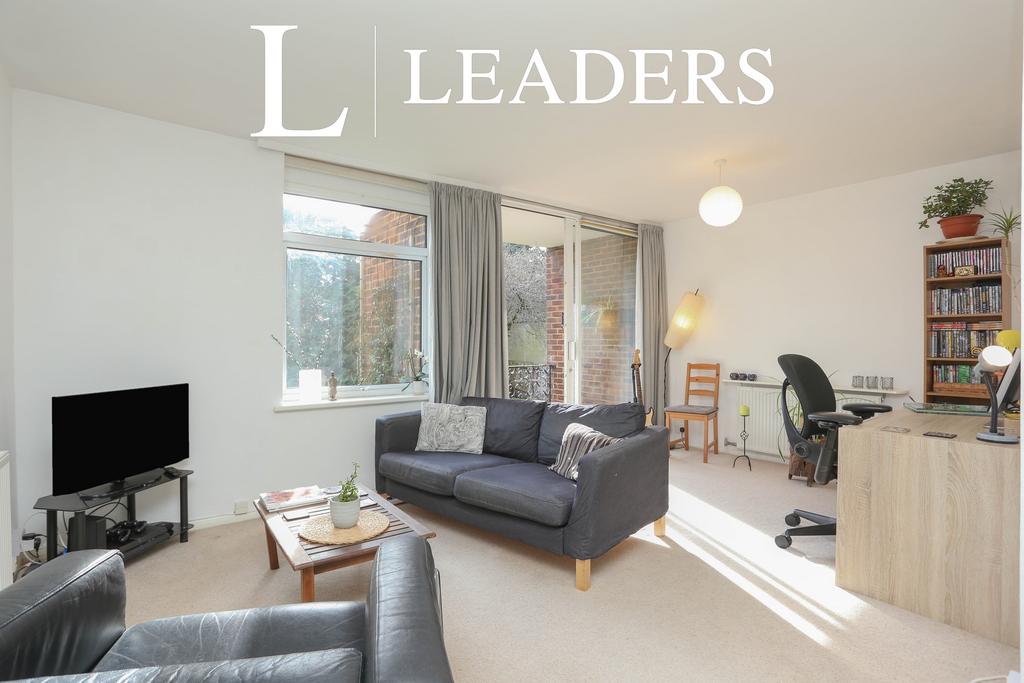Living room to the g