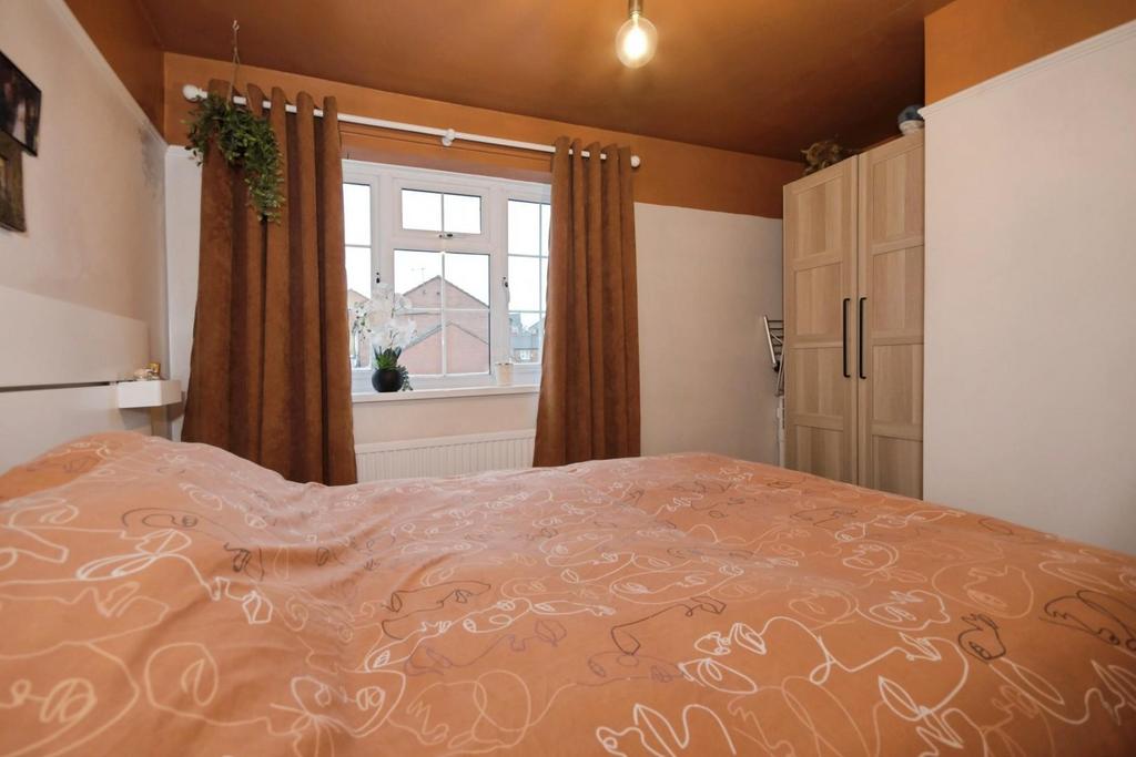 BED 1 03.jpg