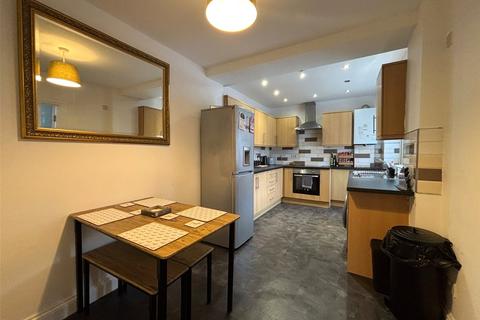 3 bedroom terraced house to rent, Tenth Avenue, Bristol, Gloucestershire, BS7