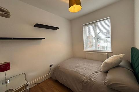 3 bedroom terraced house to rent, Tenth Avenue, Bristol, Gloucestershire, BS7
