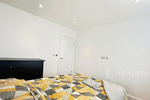 undefined, Riverside Road, Luton, Bedfordshire, LU3