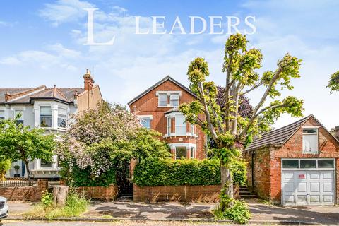 1 bedroom flat to rent, Randolph Road, Epsom, KT17