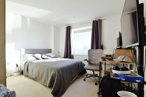 2 bedroom flat to rent, The Quays, Salford, Greater Manchester, M50