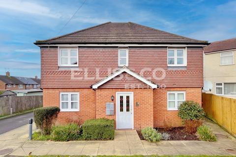1 bedroom apartment for sale, Hexham Gardens, Northolt, UB5