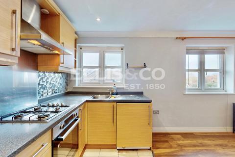 1 bedroom apartment for sale, Hexham Gardens, Northolt, UB5