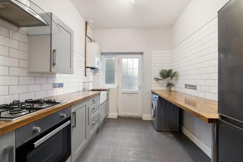 2 bedroom maisonette for sale, The Broadway, Sutton SM3