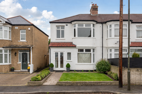 undefined, Uckfield Grove, Mitcham CR4