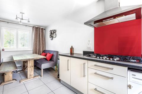 undefined, Raynham Close, Guildford GU4