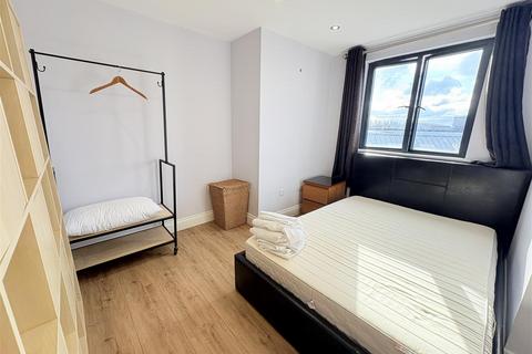 2 bedroom apartment to rent, Dudden Hill Lane, London, NW10