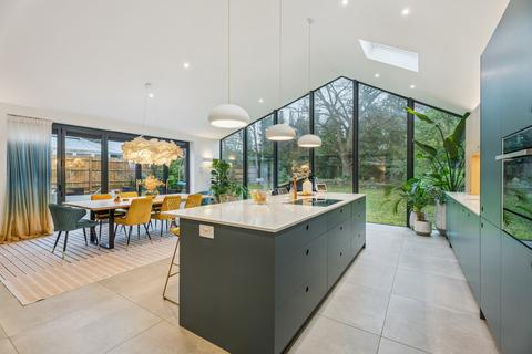4 bedroom detached house for sale, Chestnut Lane, Amersham