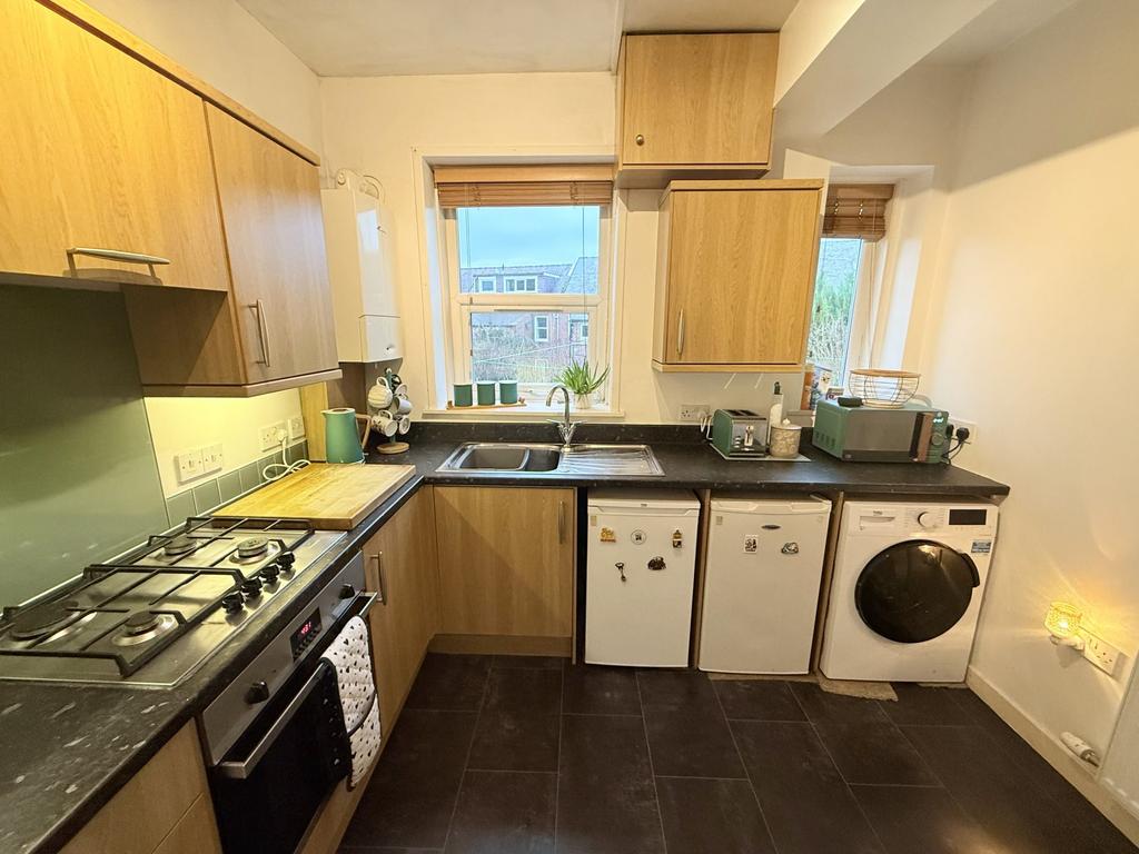 9 Primrose Street, Dumfries, DG2 7 AU - Braidwoods