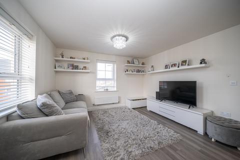 2 bedroom flat for sale, Broughton, Aylesbury HP22