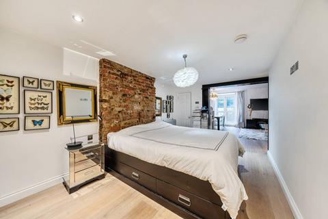2 bedroom flat for sale, North End Road, Fulham Broadway, London, SW6