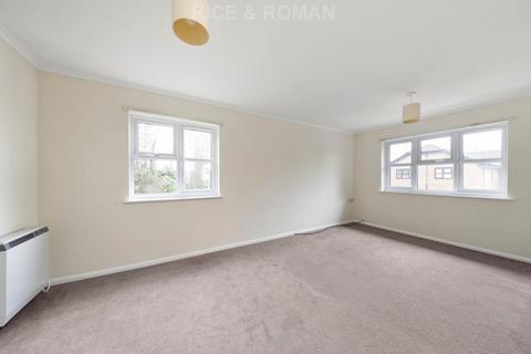 2 bedroom retirement property for sale, Pitson Close, Addlestone KT15