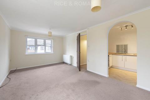 2 bedroom retirement property for sale, Pitson Close, Addlestone KT15