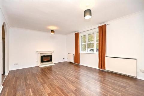 2 bedroom flat for sale, Falmouth Close, Eastbourne