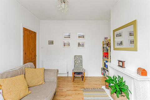 1 bedroom apartment for sale, Diana Road, London