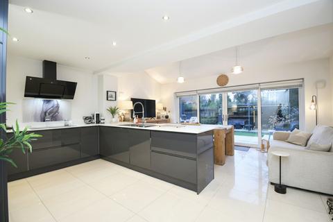 5 bedroom semi-detached house for sale, Grange Road, Eccles, M30